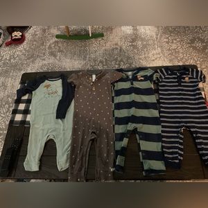 Lot of 4 infant boys jumpsuits 18 to 24 months Jumping Beans and Carters